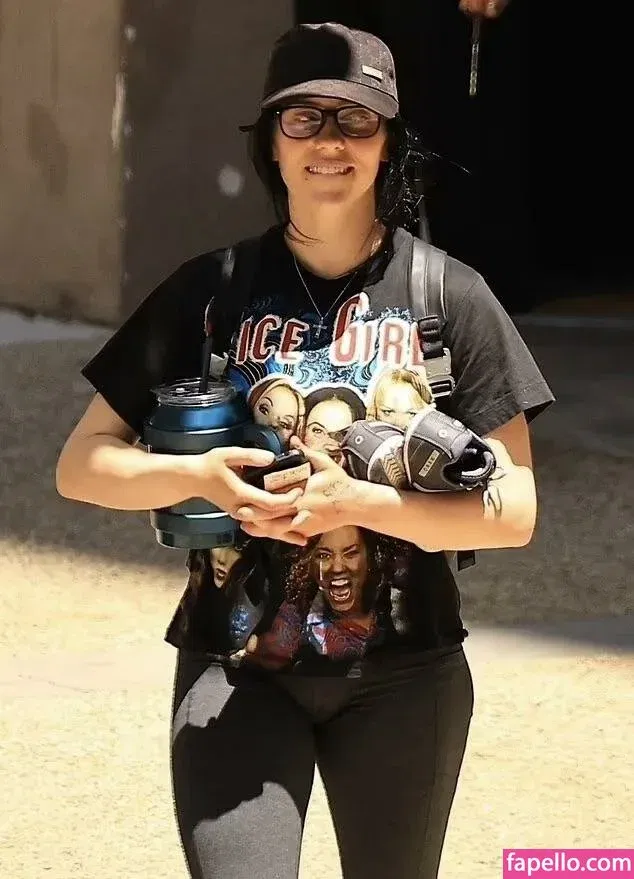 Billie Eilish Onlyfans Photo Gallery 