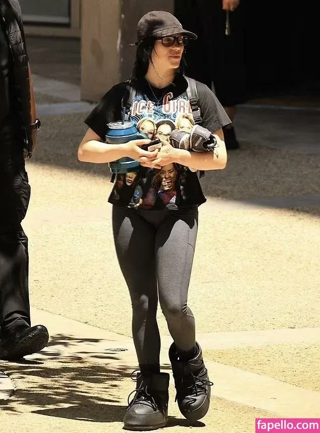 Billie Eilish Onlyfans Photo Gallery 