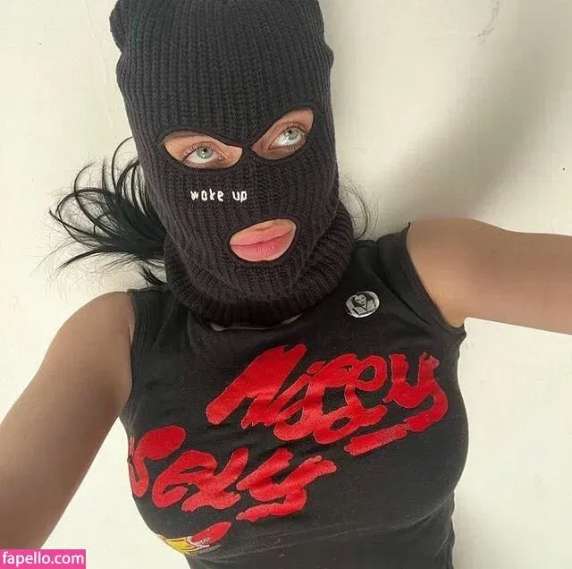 Billie Eilish Onlyfans Photo Gallery 