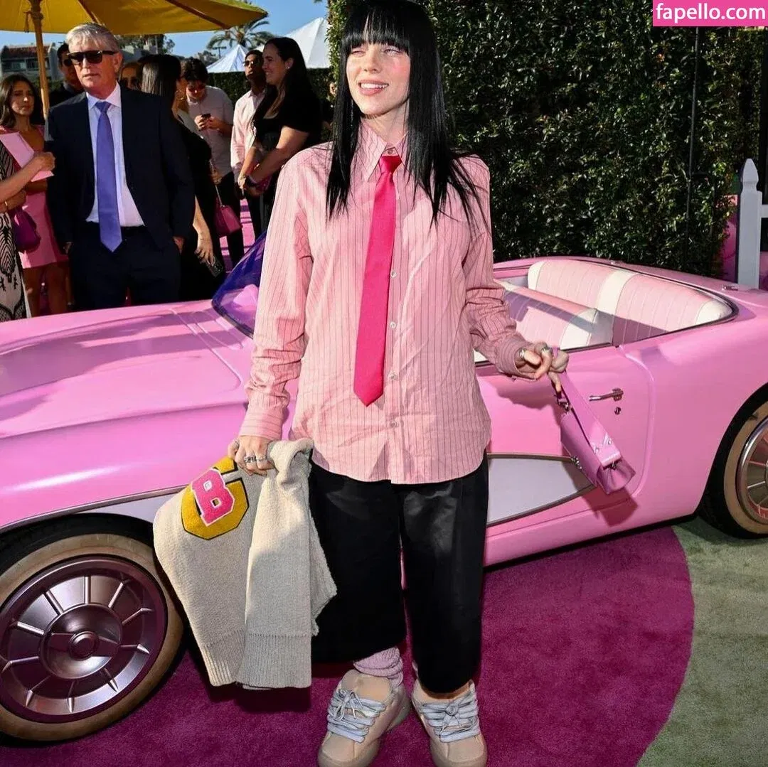 Billie Eilish Onlyfans Photo Gallery 