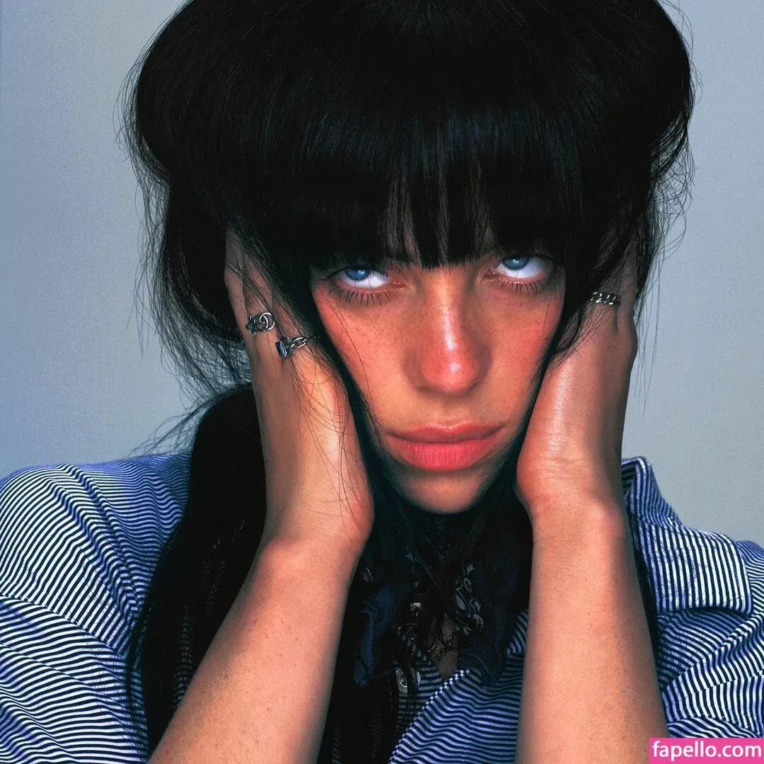 Billie Eilish Onlyfans Photo Gallery 