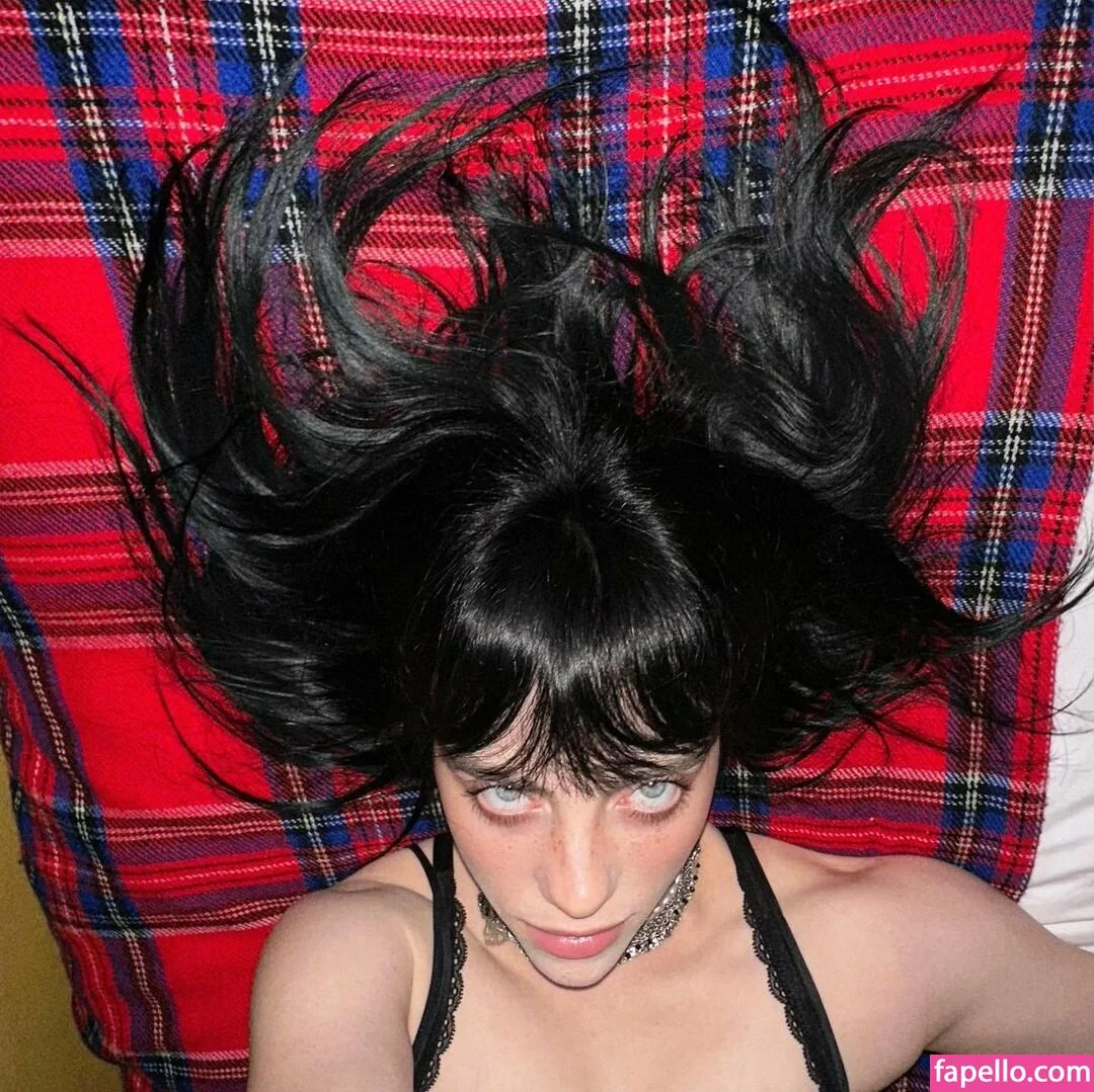 Billie Eilish Onlyfans Photo Gallery 
