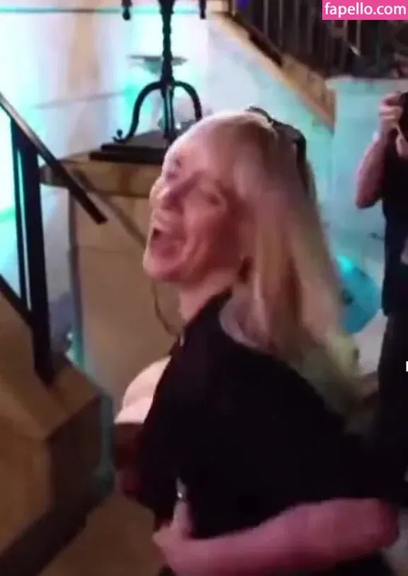 Billie Eilish Onlyfans Photo Gallery 