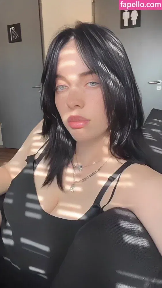 Billie Eilish Onlyfans Photo Gallery 
