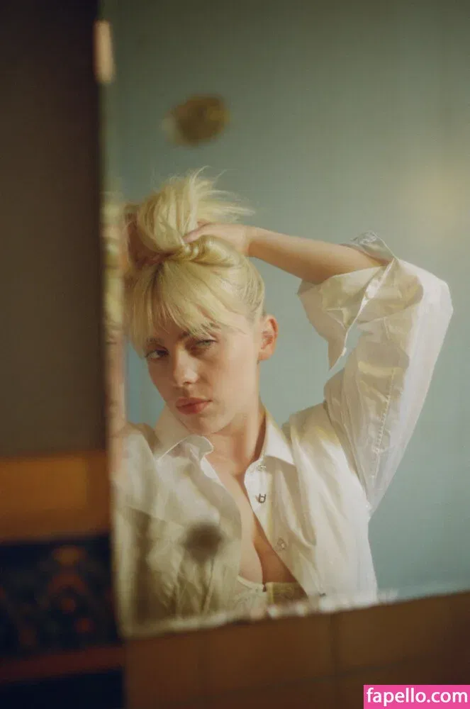 Billie Eilish Onlyfans Photo Gallery 