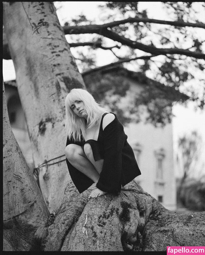 Billie Eilish Onlyfans Photo Gallery 