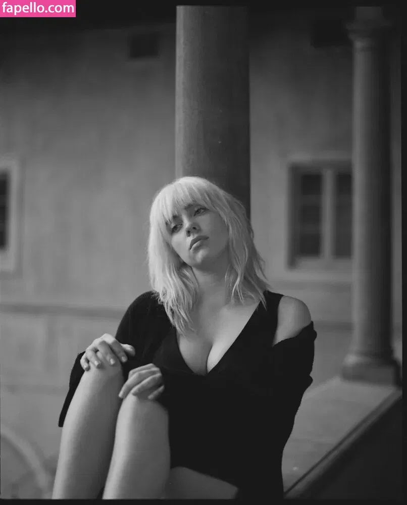 Billie Eilish Onlyfans Photo Gallery 