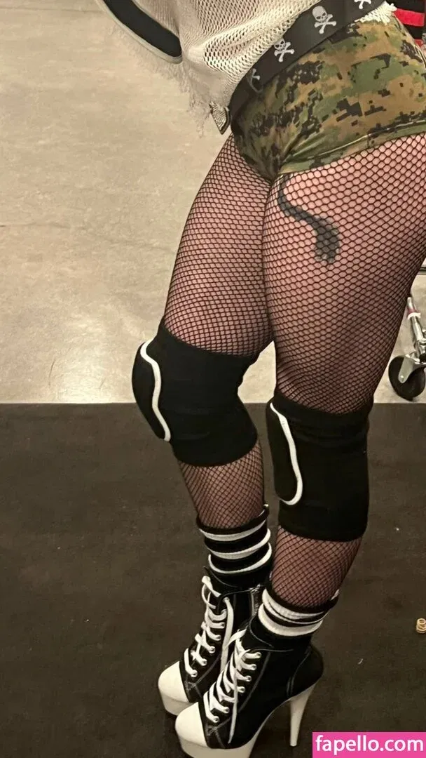 Billie Eilish Onlyfans Photo Gallery 