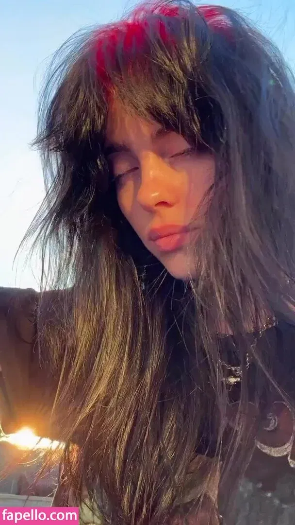 Billie Eilish Onlyfans Photo Gallery 