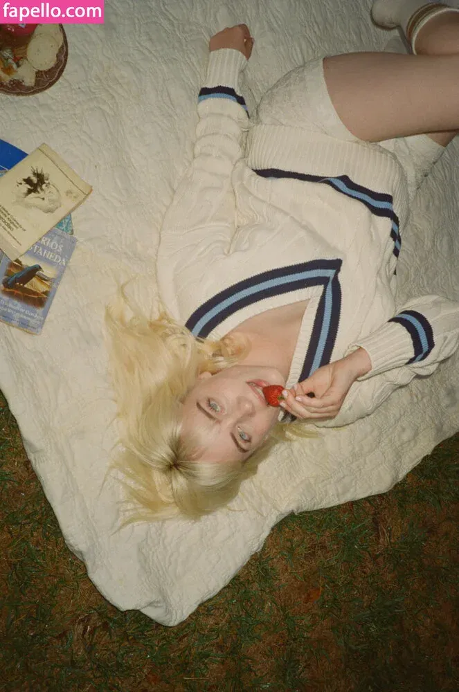 Billie Eilish Onlyfans Photo Gallery 