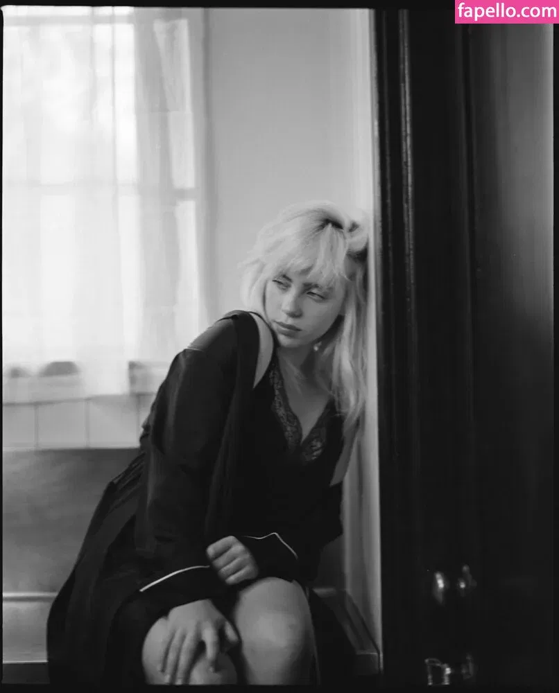 Billie Eilish Onlyfans Photo Gallery 
