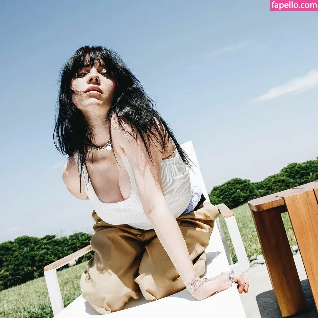 Billie Eilish Onlyfans Photo Gallery 