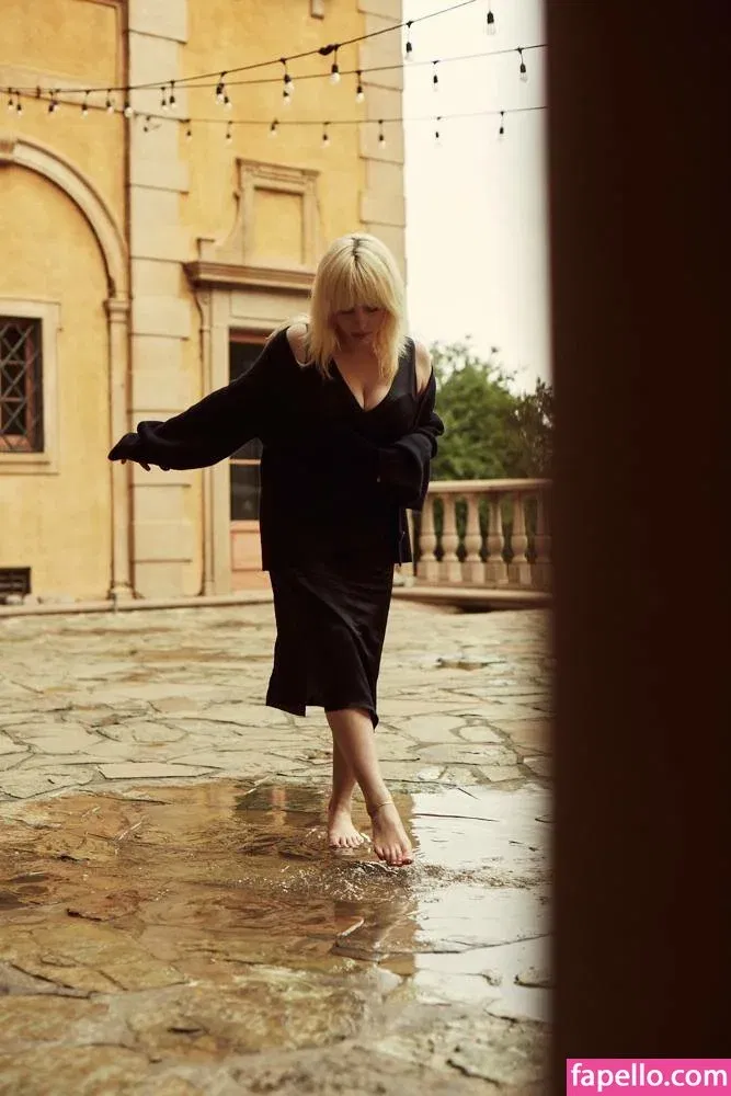Billie Eilish Onlyfans Photo Gallery 