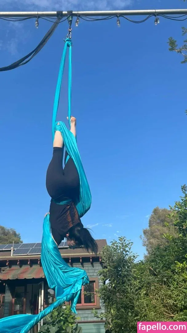 Billie Eilish Onlyfans Photo Gallery 