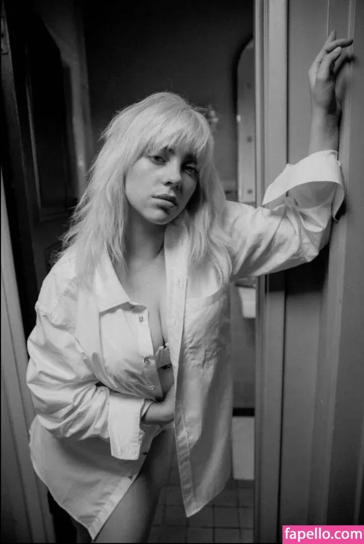 Billie Eilish Onlyfans Photo Gallery 