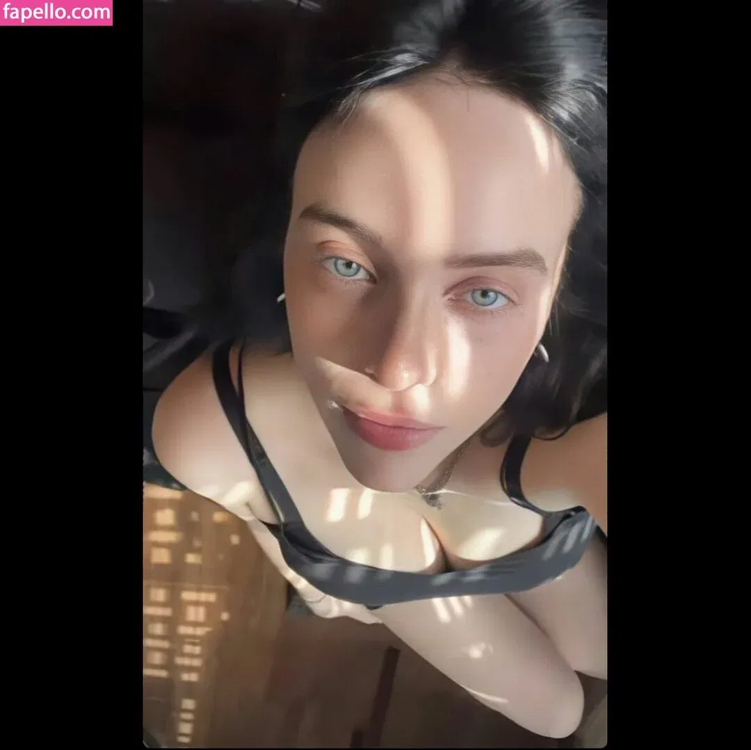 Billie Eilish Onlyfans Photo Gallery 