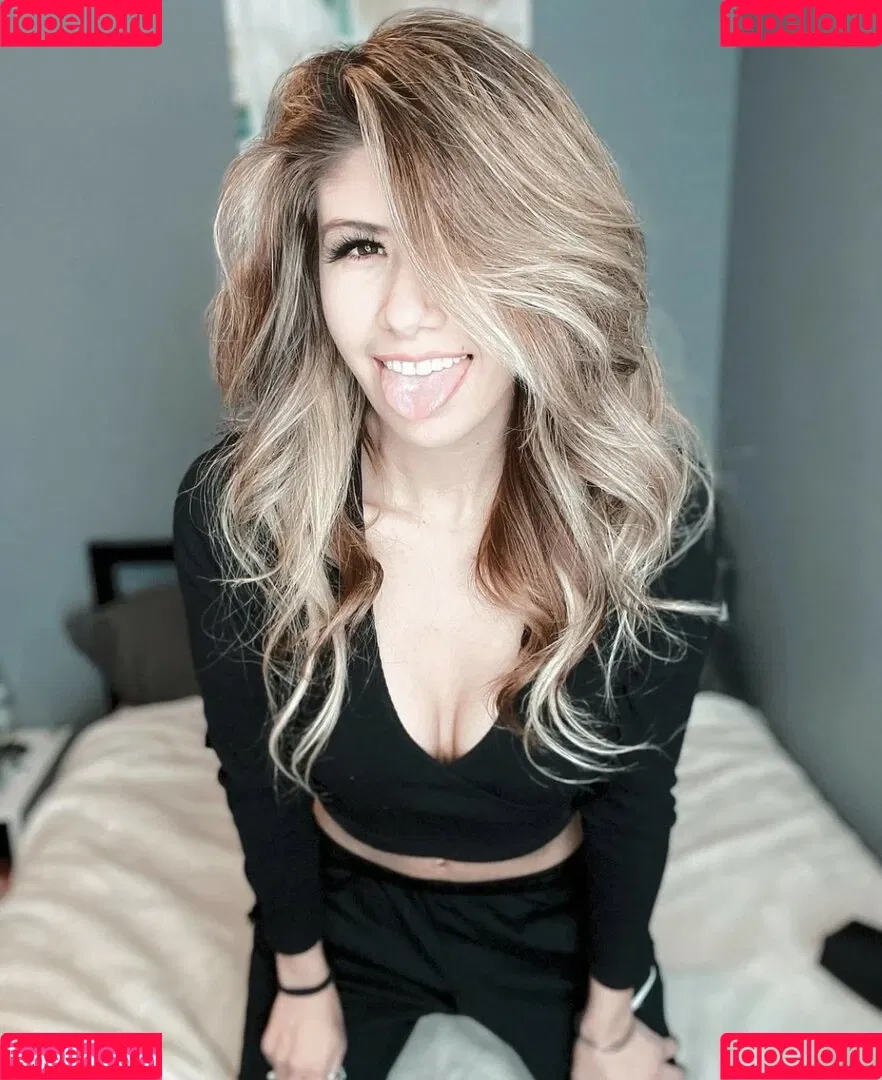 Spookyinternetgf Onlyfans Photo Gallery 