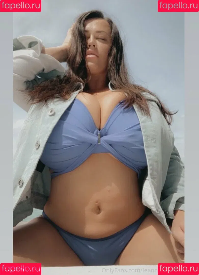 leannecrowonlyfans Onlyfans Photo Gallery 