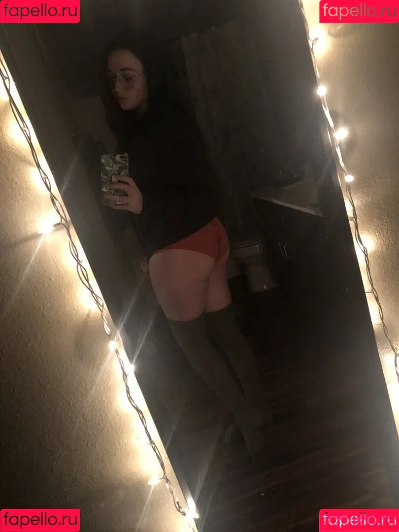 Emily Fox Onlyfans Photo Gallery 