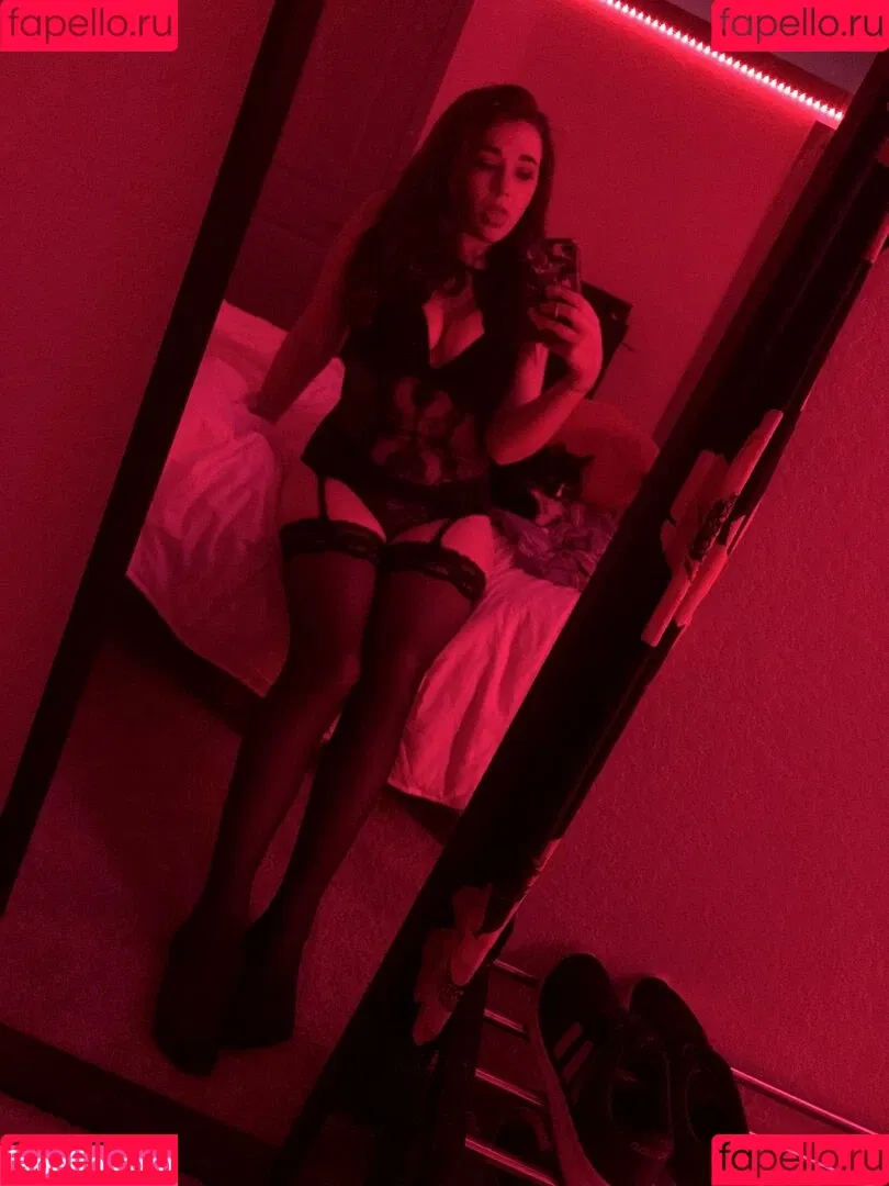 Emily Fox Onlyfans Photo Gallery 