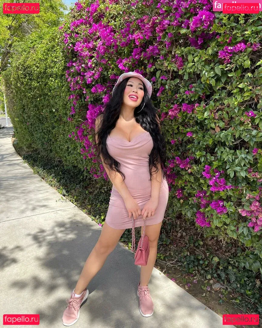 Eden Levine Onlyfans Photo Gallery 