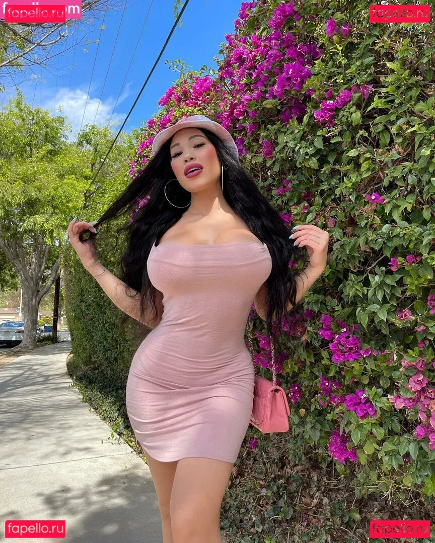 Eden Levine Onlyfans Photo Gallery 