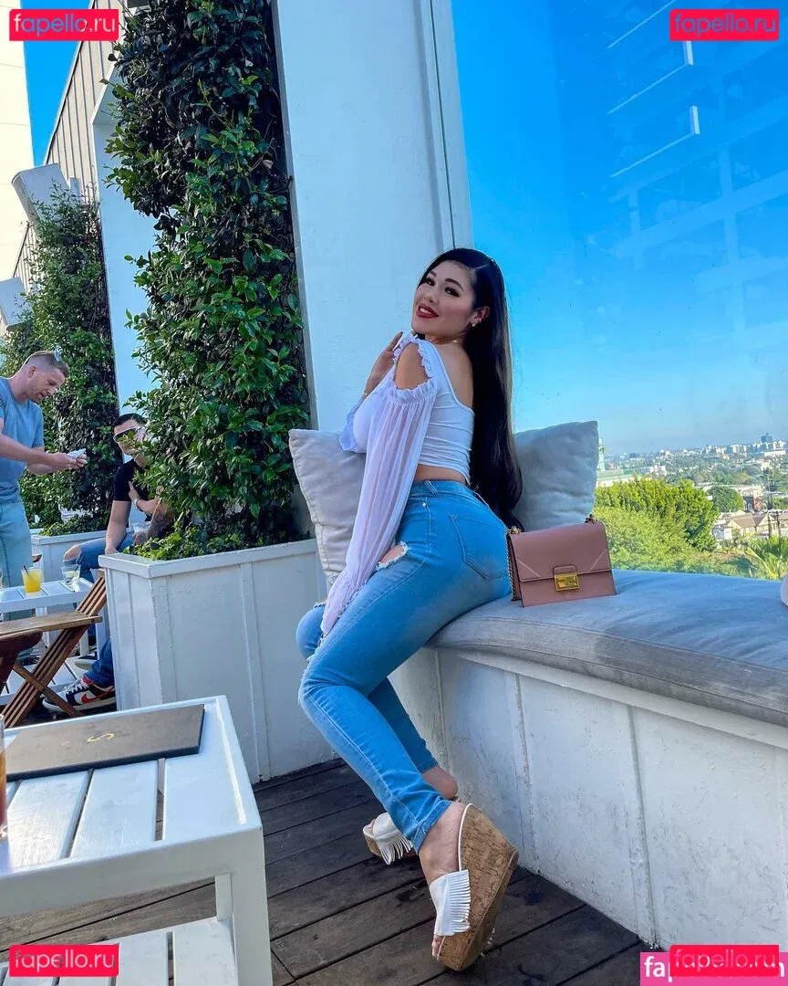 Eden Levine Onlyfans Photo Gallery 