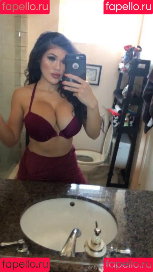 Eden Levine Onlyfans Photo Gallery 