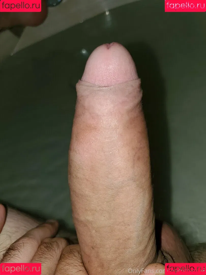 uncut88888 Onlyfans Photo Gallery 