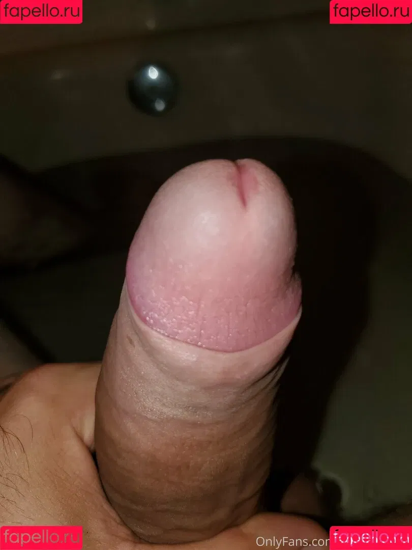 uncut88888 Onlyfans Photo Gallery 