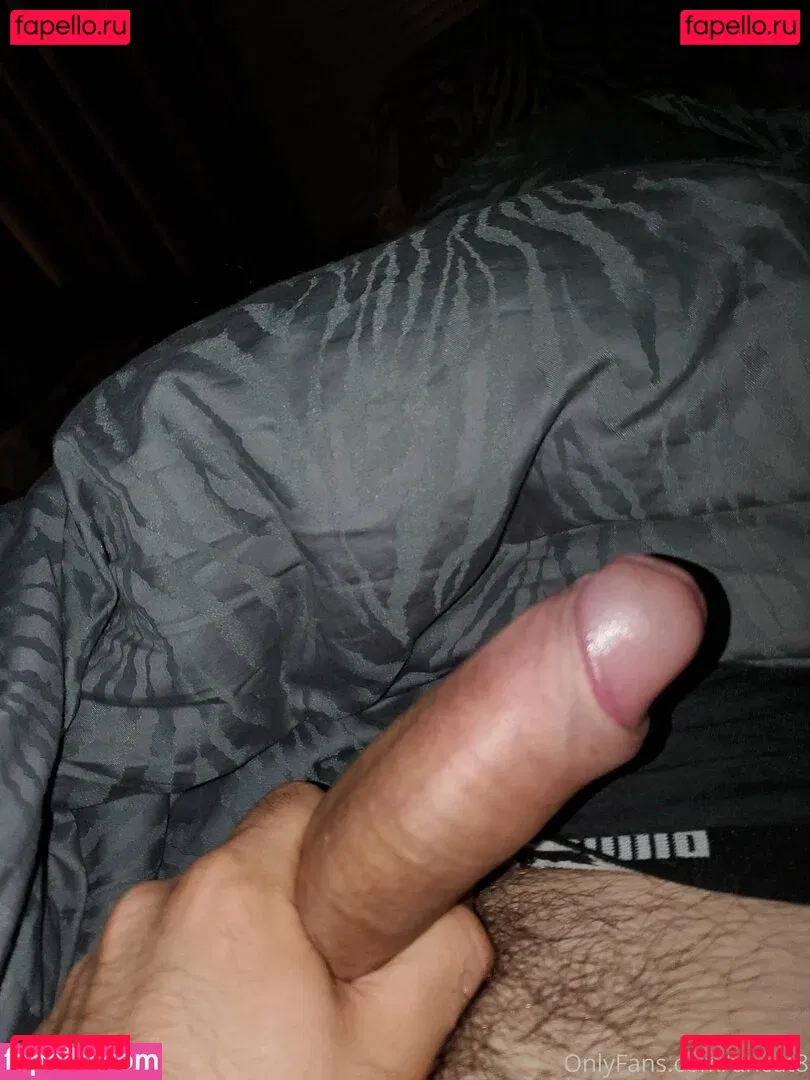 uncut88888 Onlyfans Photo Gallery 