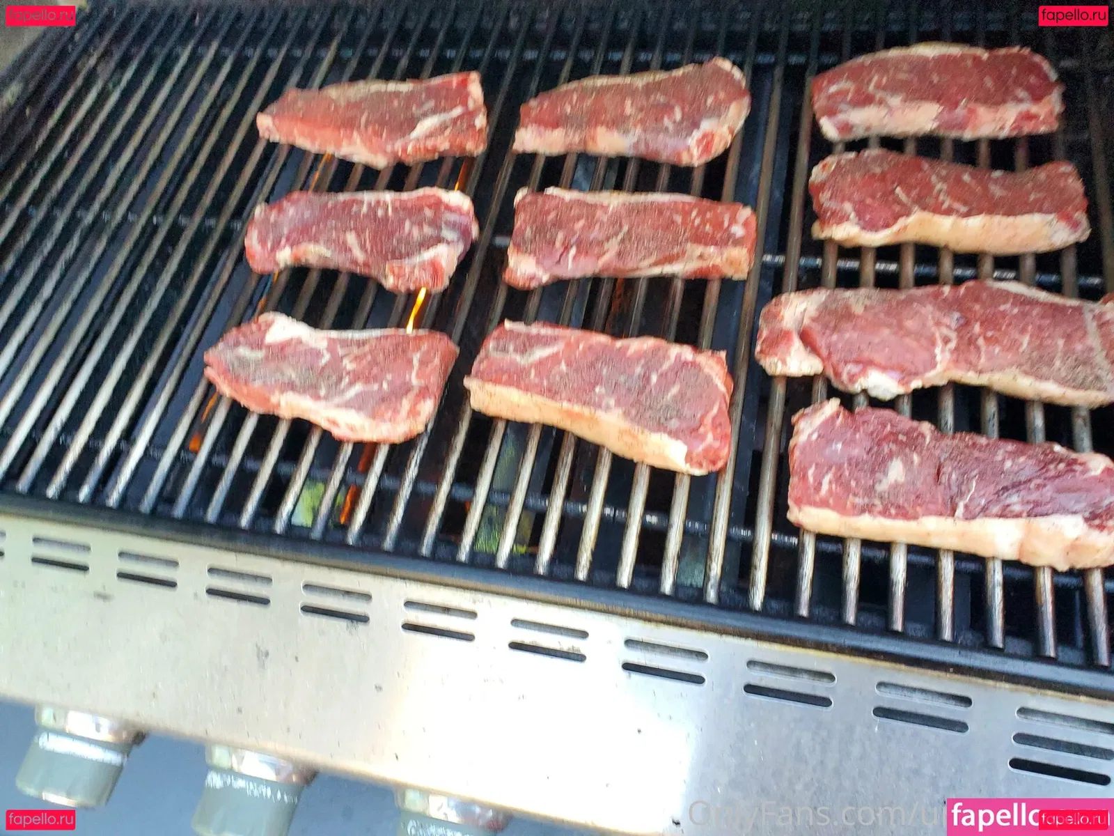 uncut88888 Onlyfans Photo Gallery 