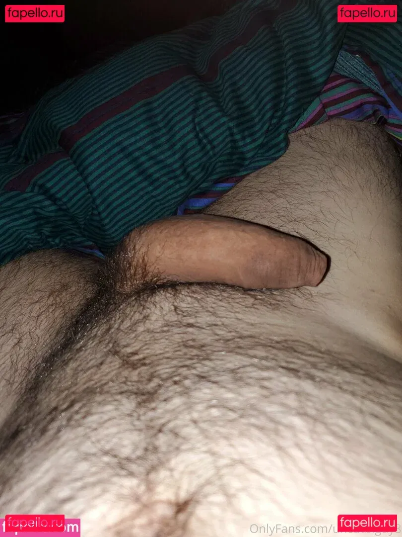 uncut88888 Onlyfans Photo Gallery 