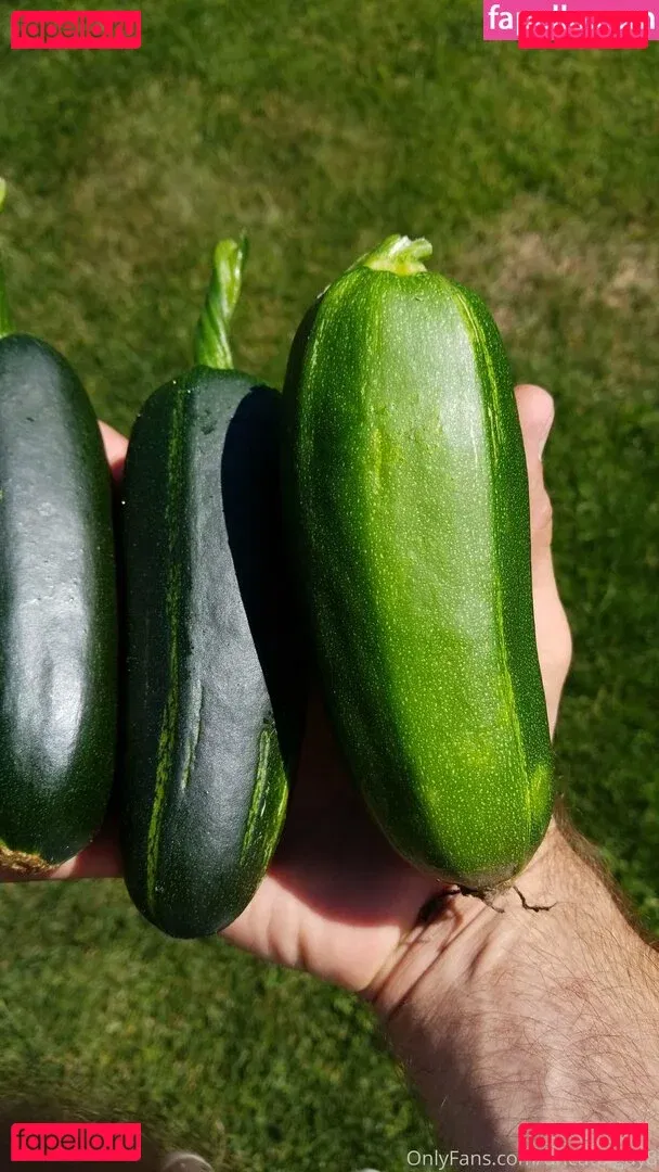 uncut88888 Onlyfans Photo Gallery 