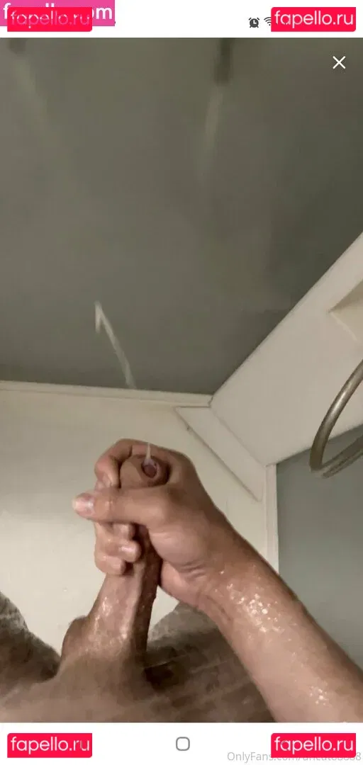 uncut88888 Onlyfans Photo Gallery 