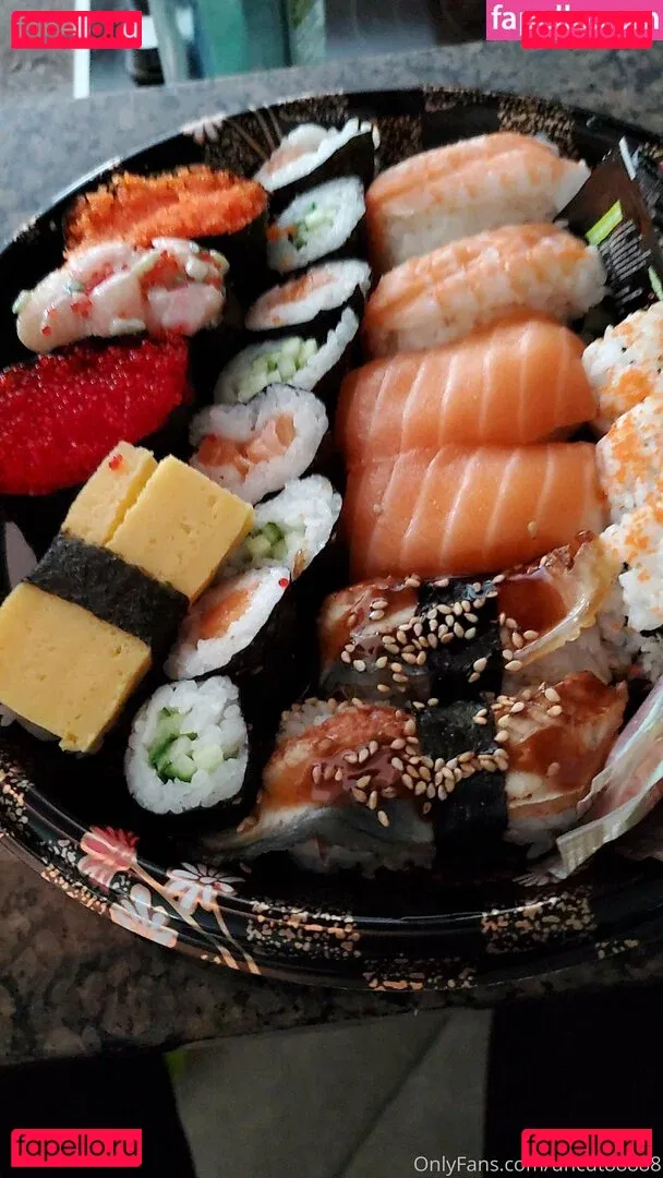 uncut88888 Onlyfans Photo Gallery 