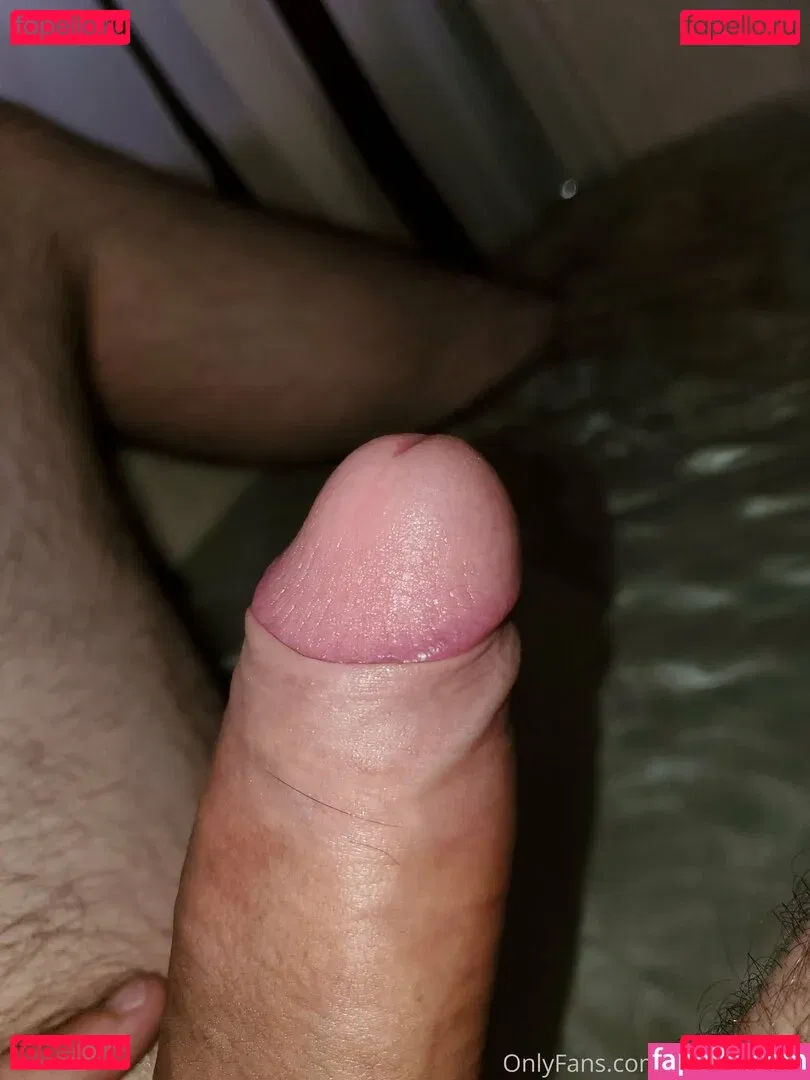 uncut88888 Onlyfans Photo Gallery 