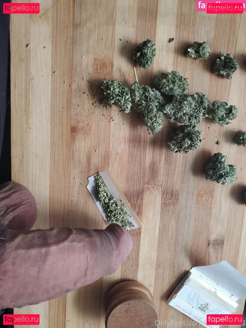 uncut88888 Onlyfans Photo Gallery 