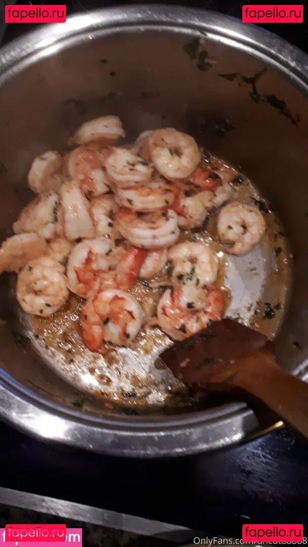 uncut88888 Onlyfans Photo Gallery 