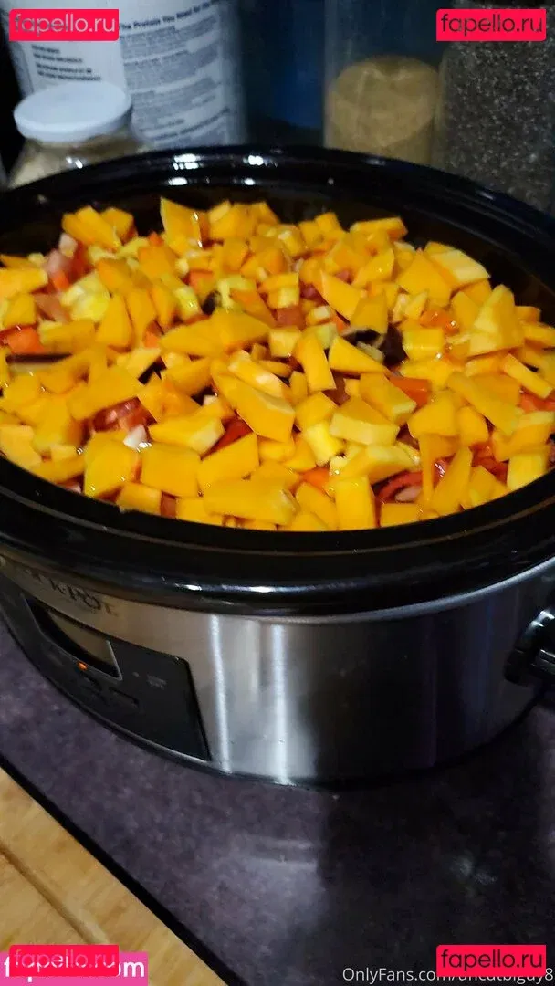 uncut88888 Onlyfans Photo Gallery 