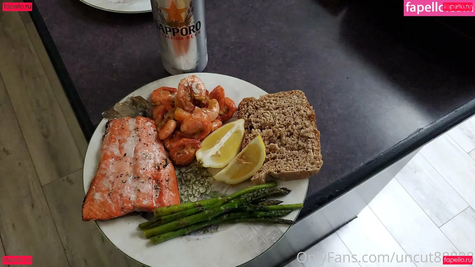 uncut88888 Onlyfans Photo Gallery 