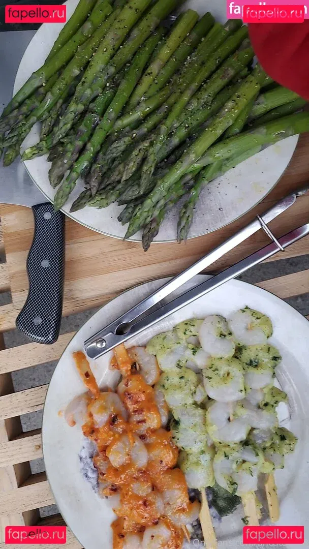 uncut88888 Onlyfans Photo Gallery 