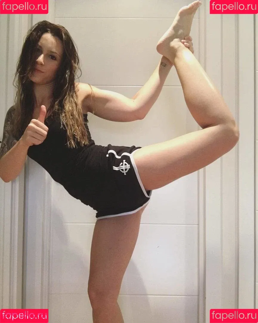 WomenMetal Onlyfans Photo Gallery 
