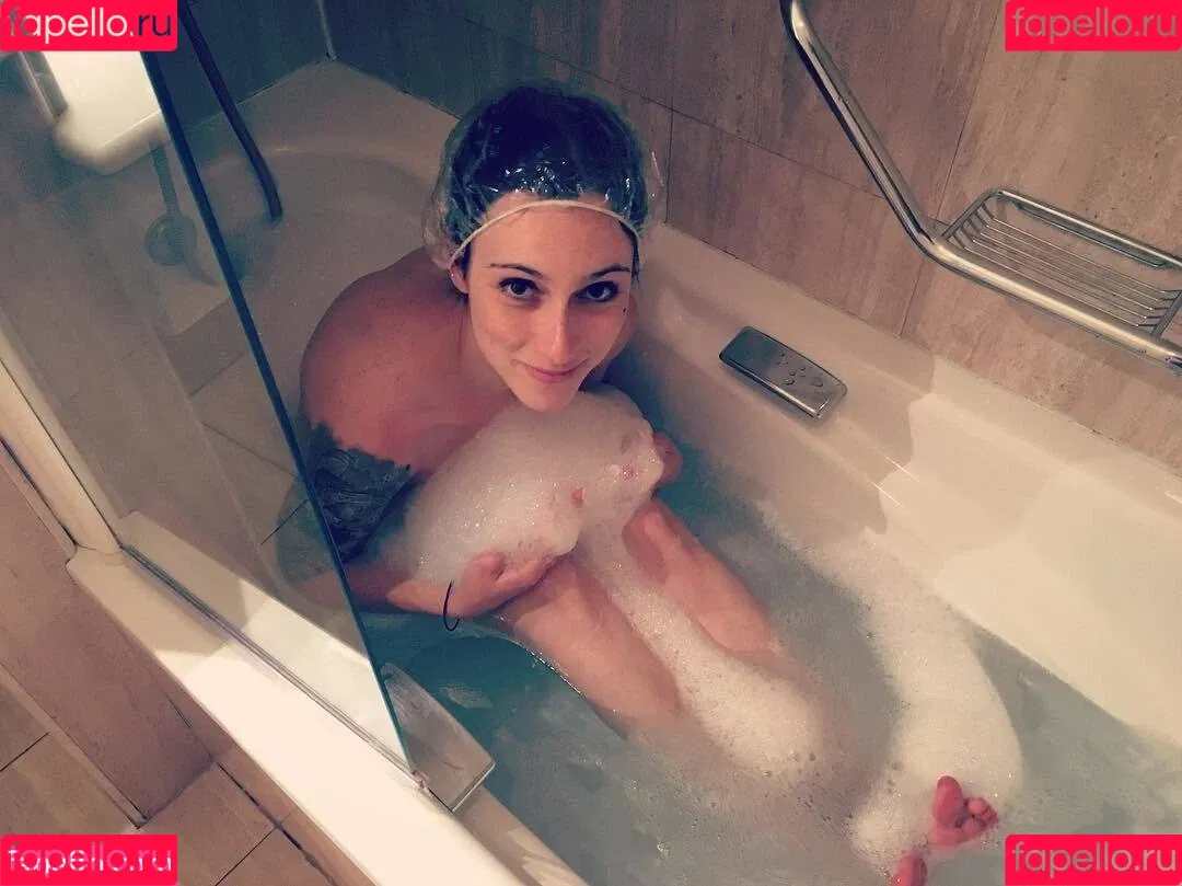 WomenMetal Onlyfans Photo Gallery 