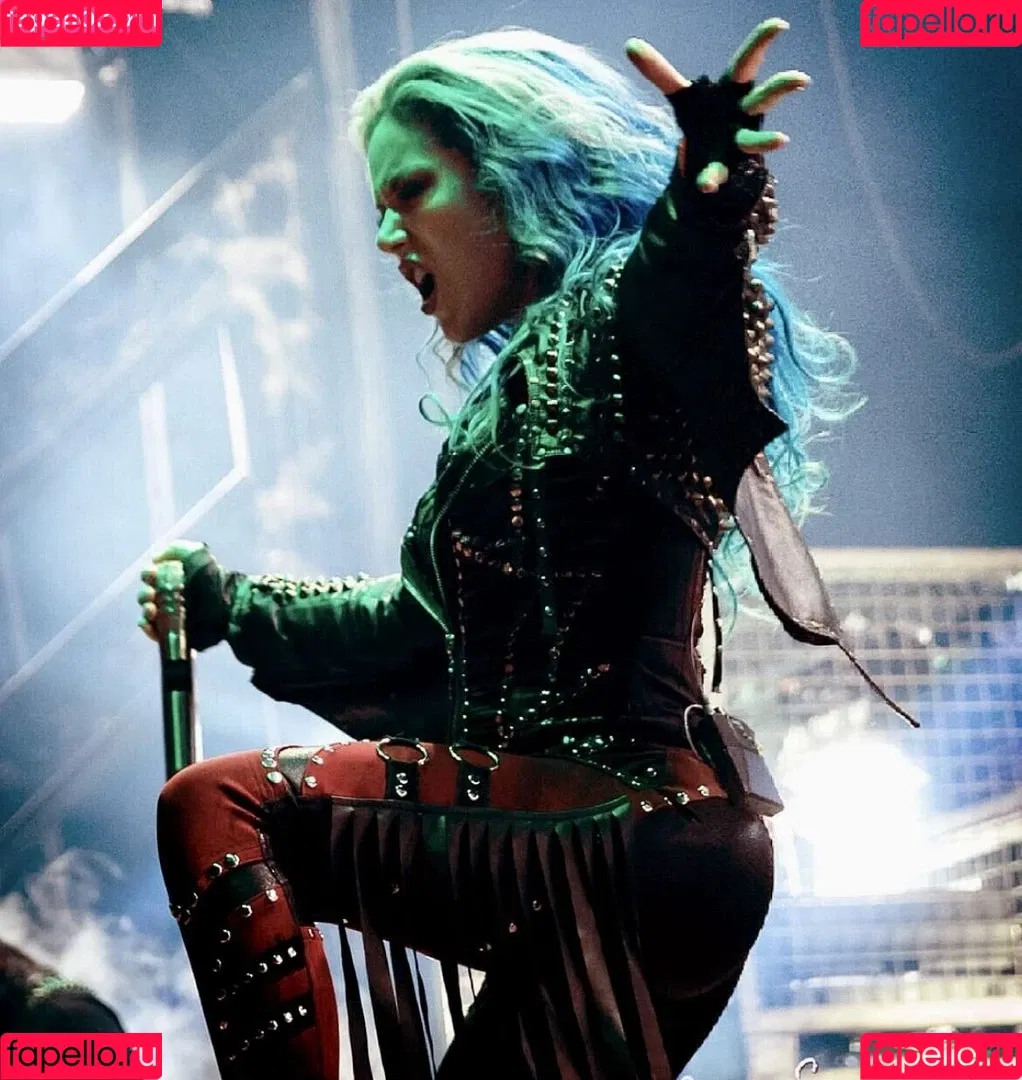 WomenMetal Onlyfans Photo Gallery 