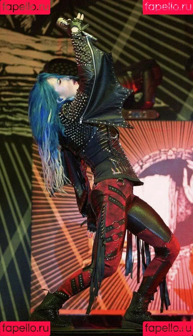 WomenMetal Onlyfans Photo Gallery 