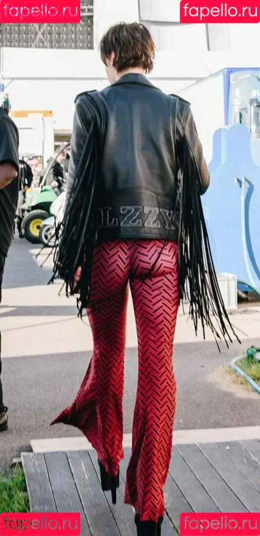 WomenMetal Onlyfans Photo Gallery 