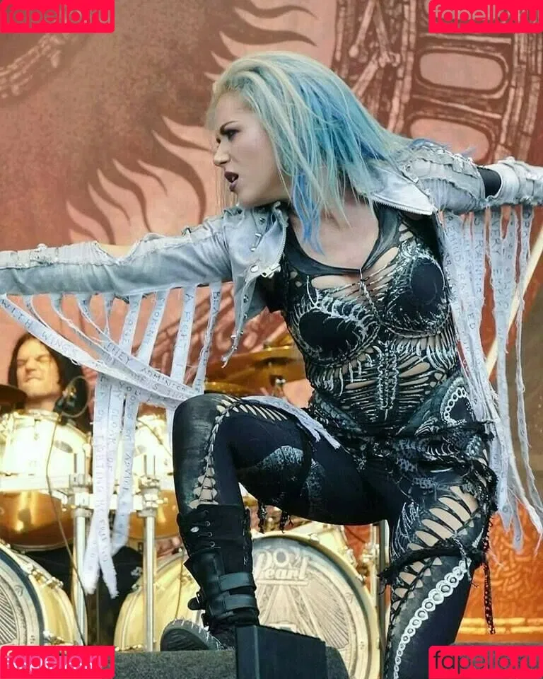 WomenMetal Onlyfans Photo Gallery 