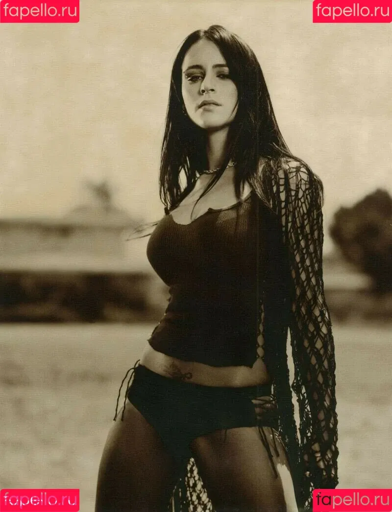 WomenMetal Onlyfans Photo Gallery 