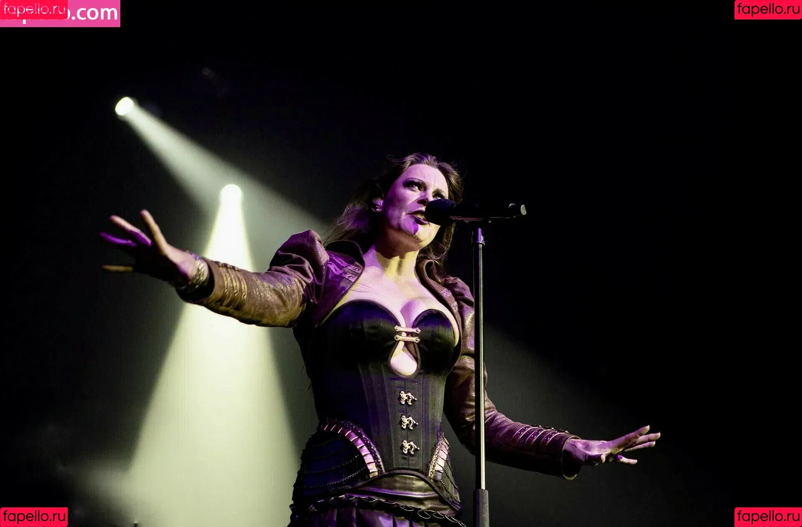 WomenMetal Onlyfans Photo Gallery 